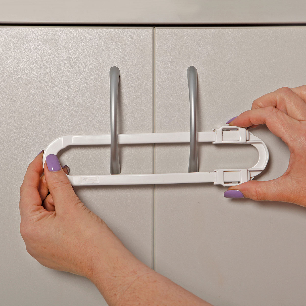 قفل کابینت مدل 135